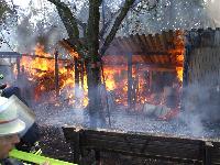B2 - Gartenhausbrand