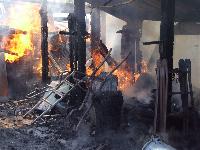 B2 - Gartenhausbrand