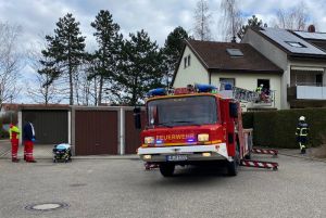 H1 - Rettung mit DLK Gebäude