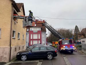 H1 - Rettung mit DLK Gebäude