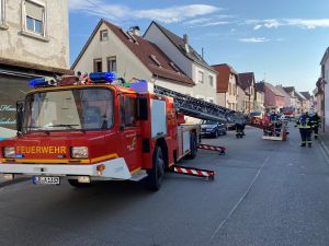 H1 - Rettung mit DLK Gebäude