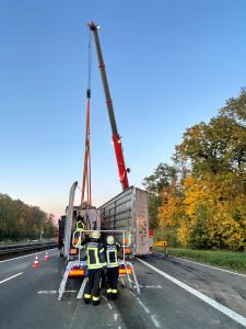 H4 - VU unkl. Lage LKW