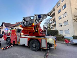 H1 - Rettung mit DLK Gebäude