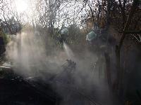 B2 - Gartenhausbrand