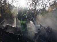 B2 - Gartenhausbrand