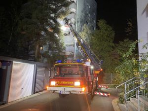 H1 - Rettung mit DLK Gebäude