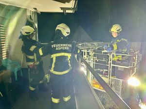 H1 - Rettung mit DLK Gebäude