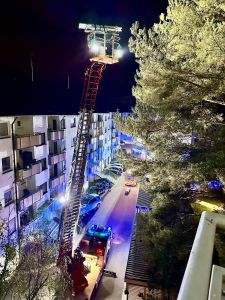 H1 - Rettung mit DLK Gebäude