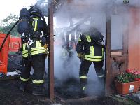 B2 - Gartenhausbrand