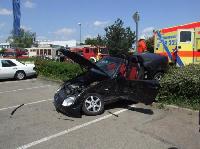 H2 - Verkehrsunfall mit eingeklemmter Person